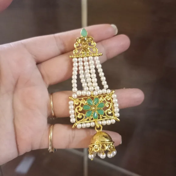 Very pretty jhumka earrings for weddings - Picture 4 of 4